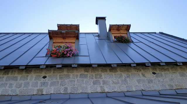 how-to-choose-metal-roof-color